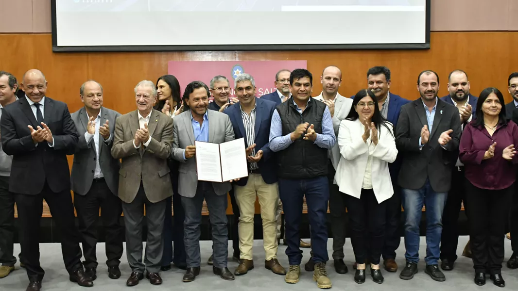101482-avanza-la-obra-vial-mas-importante-de-la-gestion-saenz-preadjudicacion-de-la-nueva-autopista-del-valle-de-lerma.webp Gobierno de Salta: Avanza la obra vial más importante de la gestión Sáenz: preadjudicación de la autopista del Valle