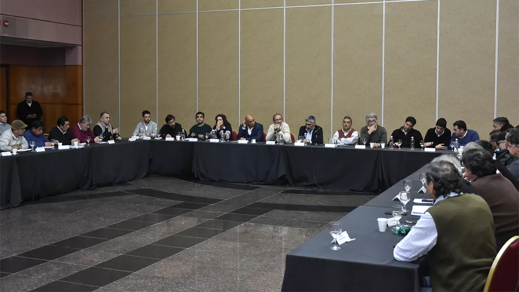 102766-continua-la-mesa-de-negociacion-salarial-para-el-segundo-semestre-de-2025-20250717201111.webp Continúa la mesa de negociación salarial para el segundo semestre de 2025