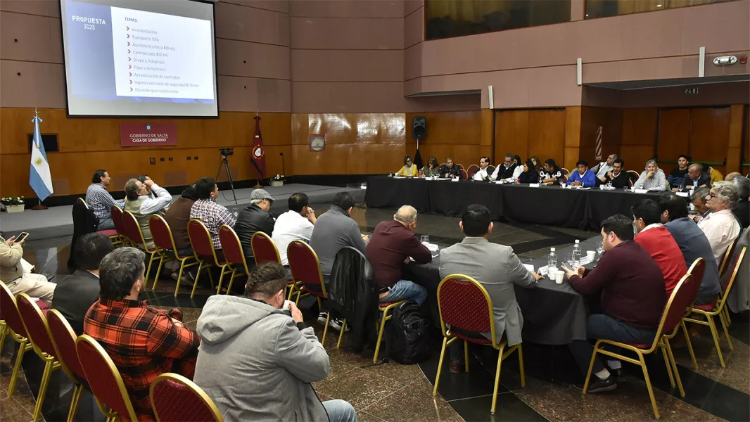 102879-el-gobierno-mejoro-la-oferta-salarial-para-el-segundo-semestre-y-la-negociacion-sigue-abierta-20250724202425.webp El Gobierno mejoró la oferta salarial para el segundo semestre y la negociación sigue abierta