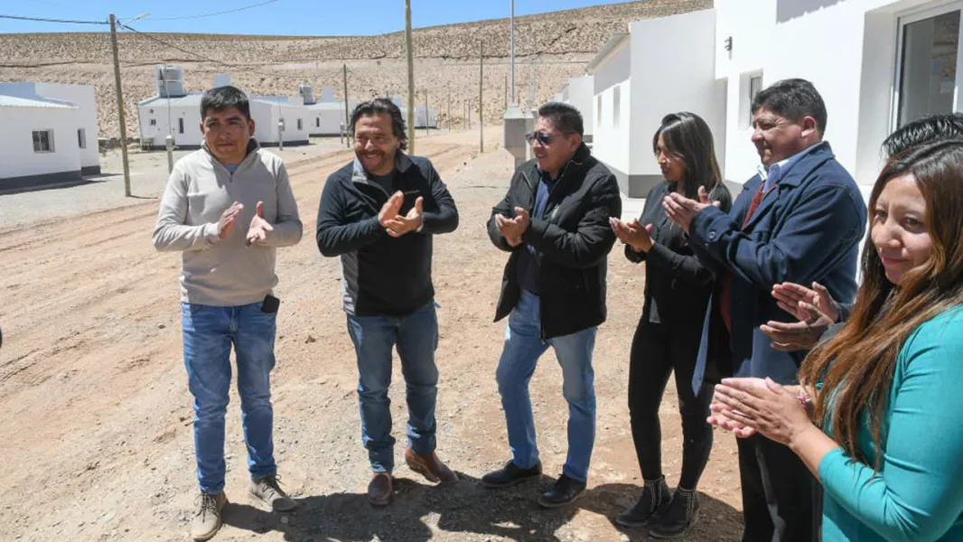 Sáenz en La Puna: Obras de agua para 600 familias, 35 viviendas y espacio deportivo en San Antonio de los Cobres