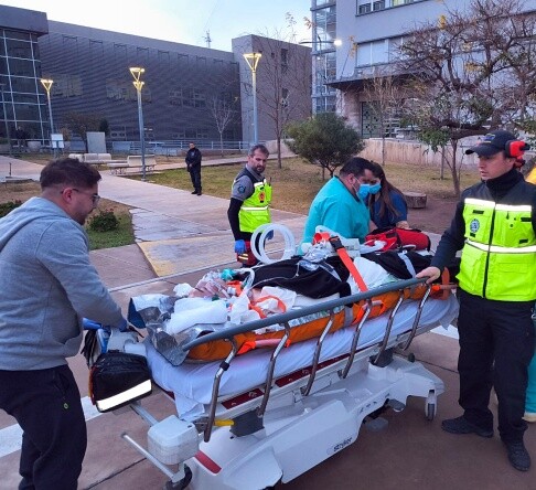 SAN RAFAEL | La Policía realizó un traslado sanitario aéreo de urgencia desde San Rafael al Hospital Central