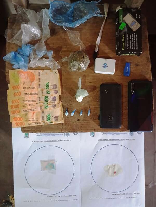 11.jpeg Clorinda: Detuvieron a dos sujetos, secuestraron droga, dinero y teléfonos celulares