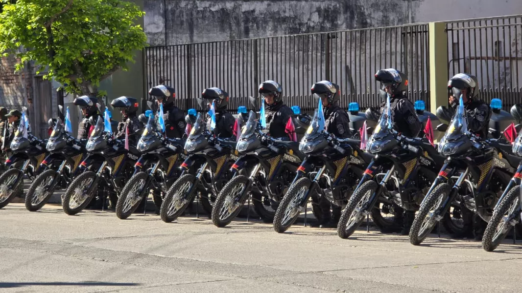 La Policía sumó 10 motos para fortalecer la prevención en Orán, Aguas Blancas y Pichanal