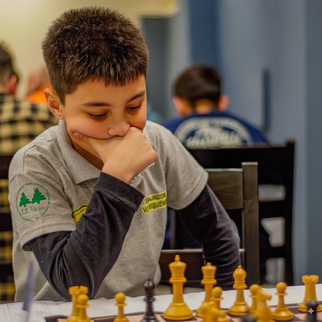 León Medero: el niño de Victorica que hoy es el N°1 del país en ajedrez y va por su primer título internacional