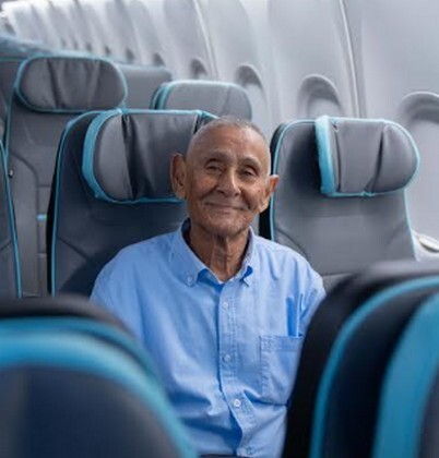 Arajet hace realidad sueño de viajar por primera vez a un dominicano de 95 años