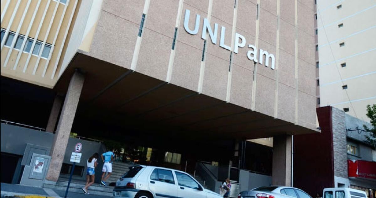 1.jpg El Consejo Superior de la UNLPam aprobó nuevos convenios, carreras y becas de investigación