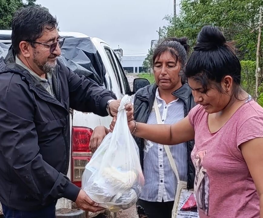 EL GOBIERNO PROVINCIAL ASISTE A MÁS DE 500 FAMILIAS EN PAMPA DEL INDIO TRAS LAS INTENSAS LLUVIAS