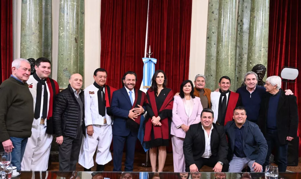 13744-con-la-presencia-del-gobernador-saenz-se-homenajeo-en-el-congreso-a-las-voces-de-oran-y-a-luis-federico-cordoba.webp