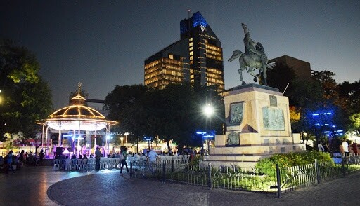 137993.jpg VIERNES A PURO RITMO Y DIVERSIÓN EN SANTIAGO