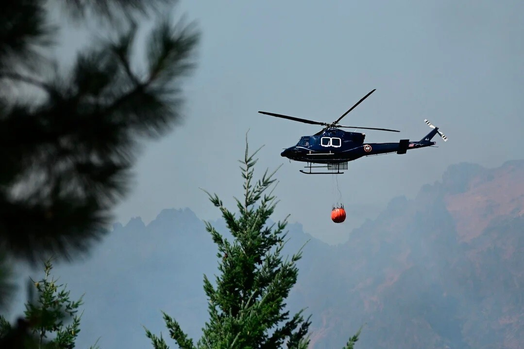 San Juan: 7 muertos al caer un helicóptero de control de incendios forestales