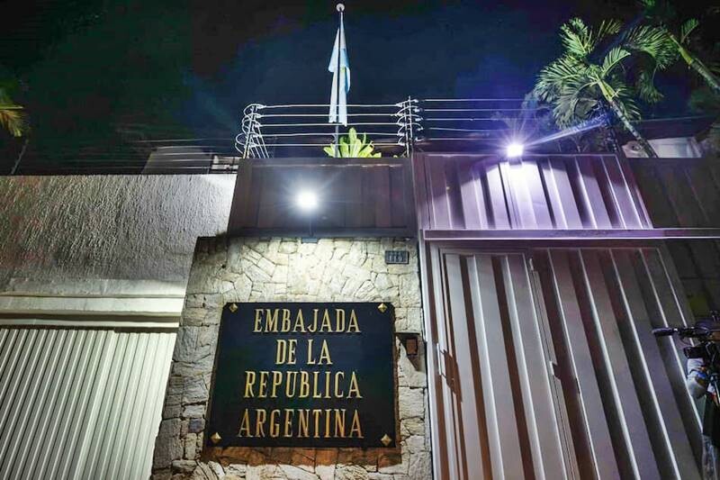 Caracas en tensión: Brasil abandona a la Argentina