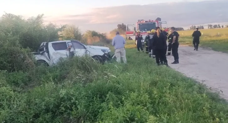 Volcó la camioneta tratando de esquivar un pozo y perdió la vida un hombre de 37 años de edad de Villa Ocampo.