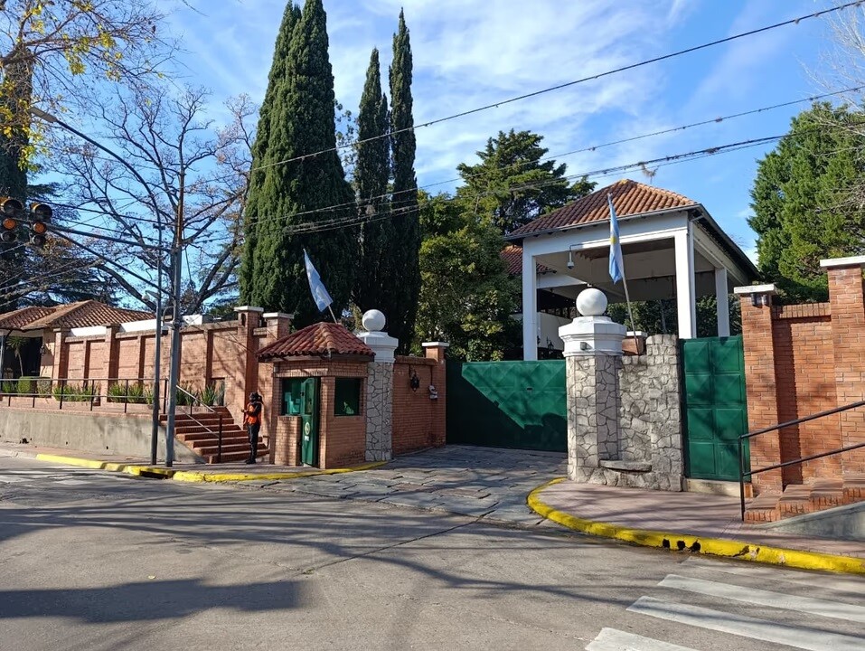 1.jpg Milei y Adorni definen la salida de la Jefatura de Gabinete