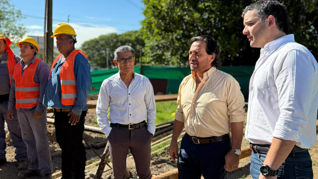 14809-inversion-historica-en-obras-de-agua-para-capital-saenz-superviso-el-nuevo-pozo-en-el-polideportivo-delmi-20241114150511.webp