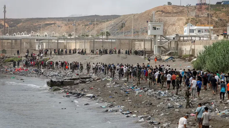 Crisis humanitaria en Ceuta: hay 57 muertos y 53.000 migrantes ya regresaron a Marruecos