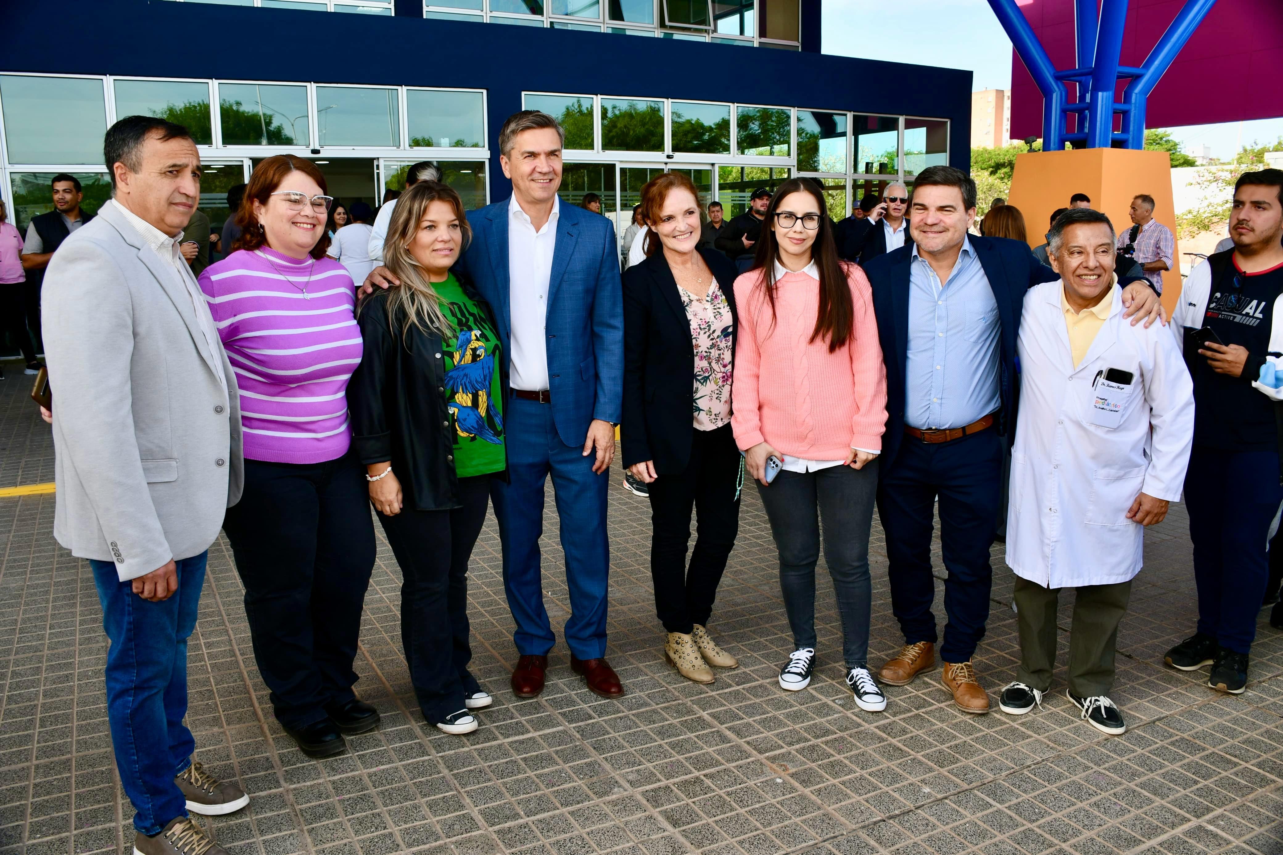 Nuevas ambulancias para la red sanitaria provincial HOSPITAL PEDIÁTRICO: EL GOBERNADOR ZDERO INAUGURÓ REFACCIONES INTEGRALES Y EL NUEVO RESONADOR MAGNÉTICO