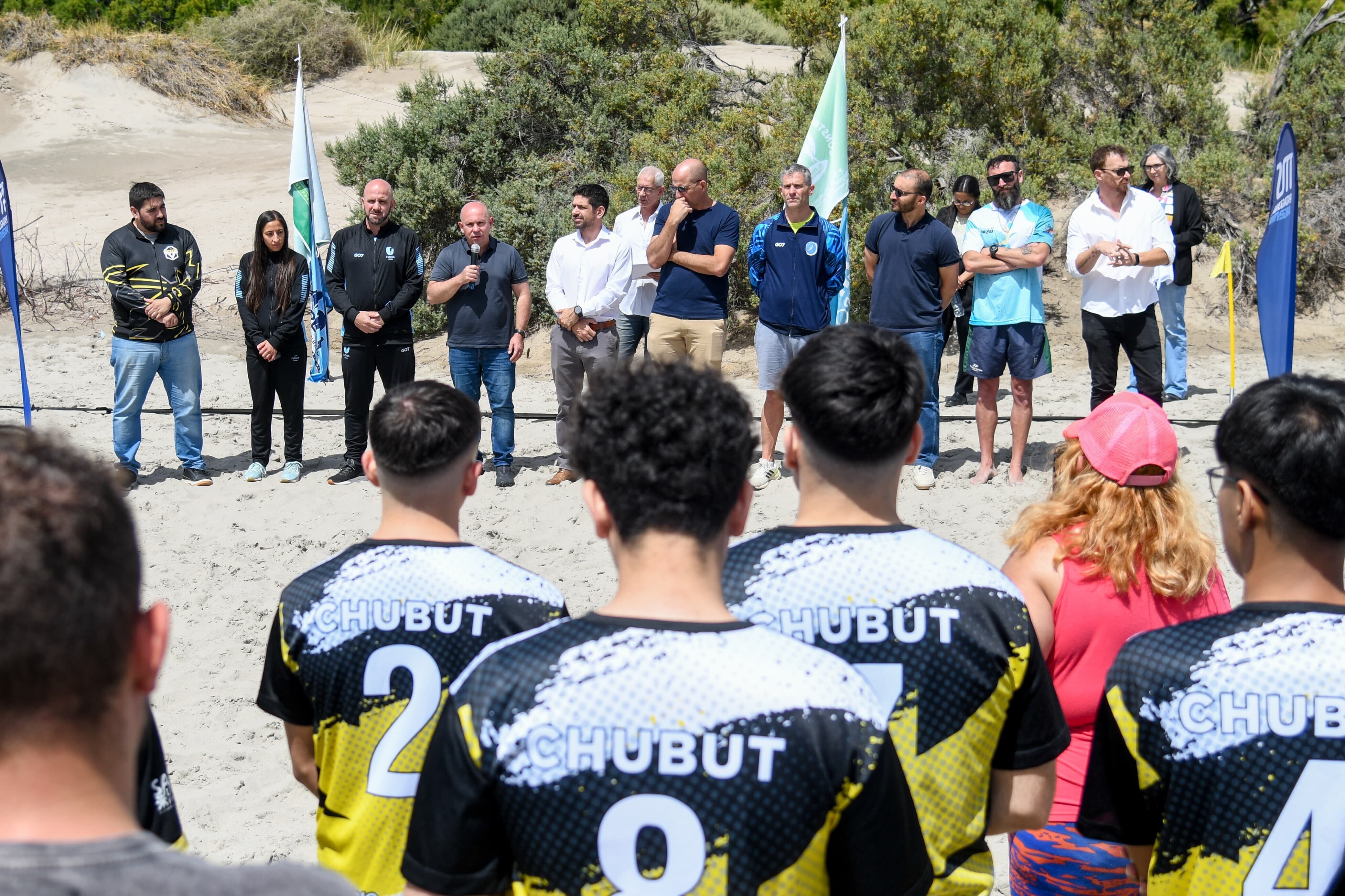 Sastre encabezó la presentación de la tercera edición de los Juegos Universitarios de Playa Patagónicos