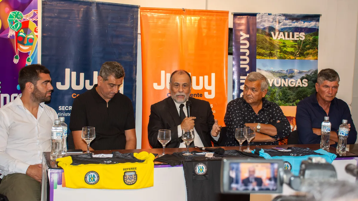 160225-culturarte-capacitacion-arbitros-4jpg.webp