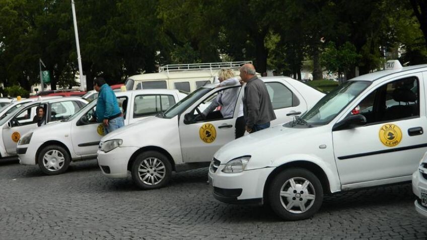 Aprueban aumento en la tarifa de taxis: así quedó el nuevo cuadro tarifario