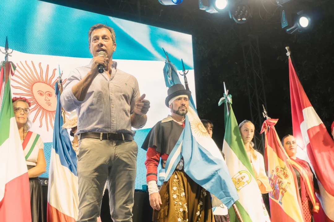 El Intendente resaltó el trabajo de las colectividades en una fiesta que une culturas en Necochea