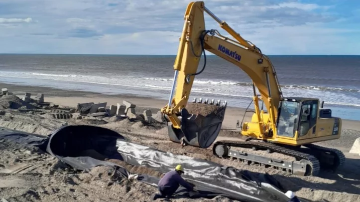 Municipalidad de Rawson busca colocar más geotubos en Playa Unión