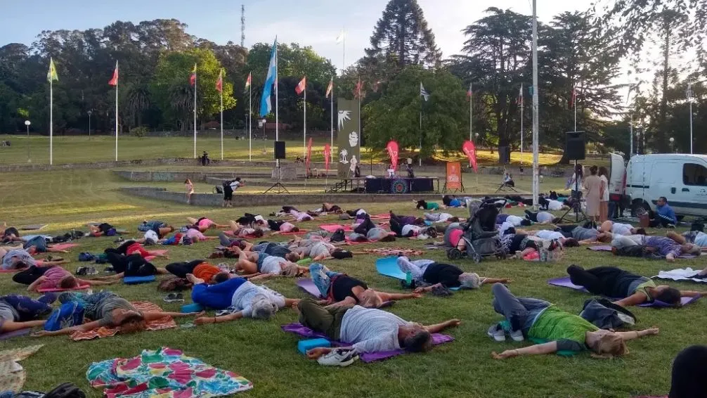 Este viernes se realiza la tercera edición del Festival de Yoga y Bienestar “Namasté” en la Plaza de las Banderas