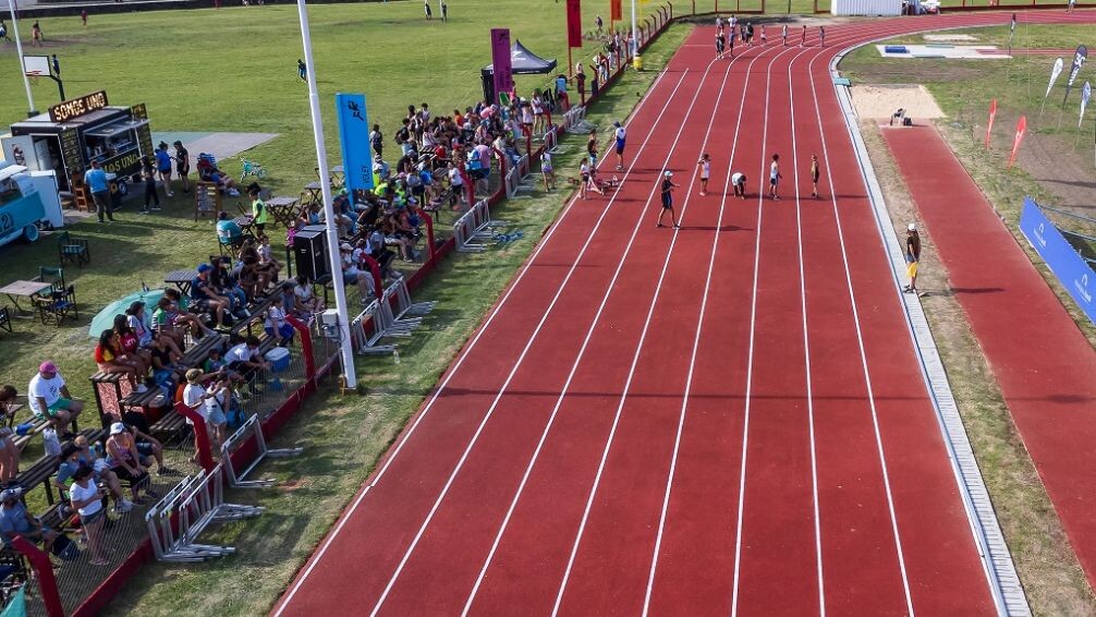 La pista sintética del Polideportivo Municipal continúa consolidándose como sede de grandes competencias atléticas   