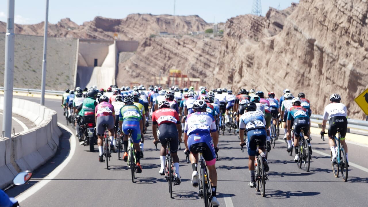 El chileno Héctor Quintana ganó la quinta etapa de la Vuelta a San Juan y el sanjuanino Nicolás Tivani continúa al frente de la clasificación general.