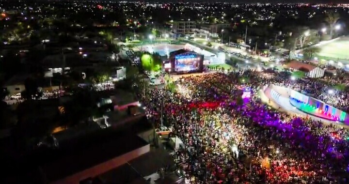 Rivadavia vibró al ritmo del Carnaval con  más de 40 mil personas que disfrutaron de la Fiesta Rivadavia en Colores