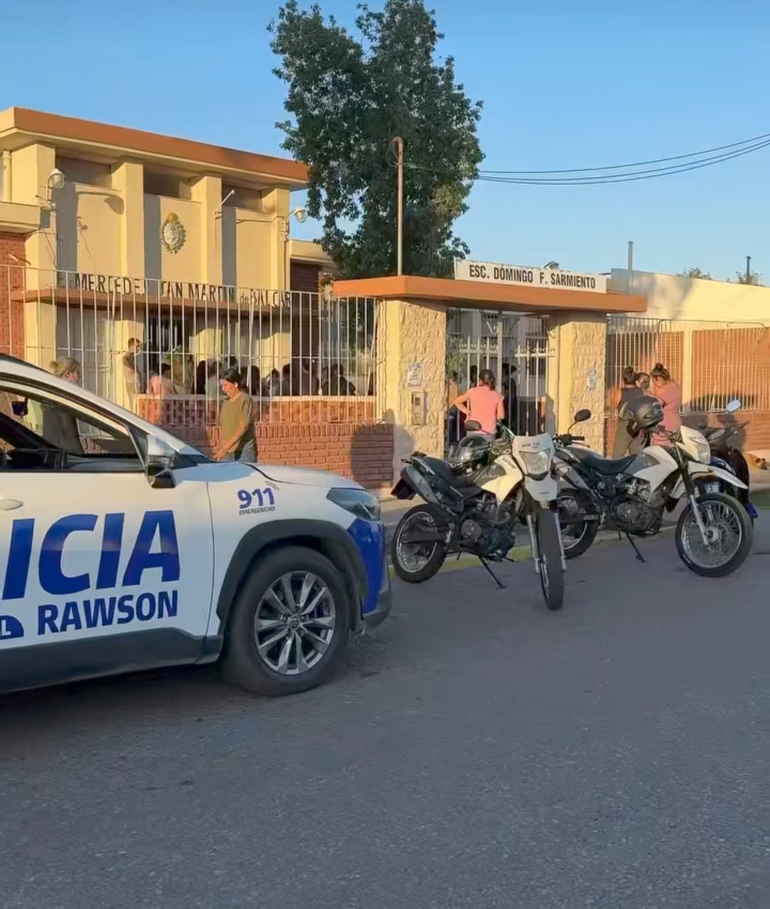 El municipio de Rawson esta trabajando en operativos especiales de seguridad en las escuelas del departamento.