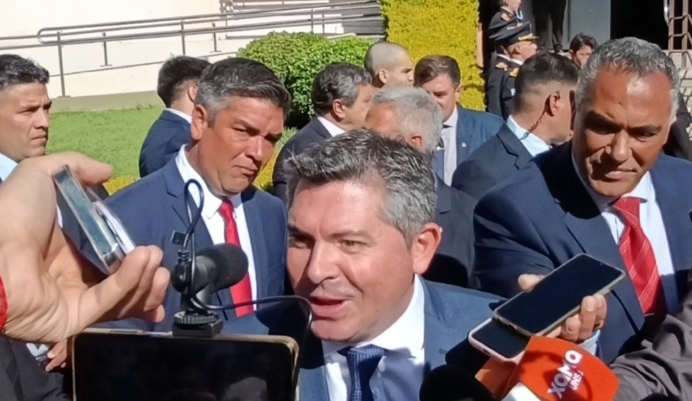 Luego de su anuncio del Boleto Escolar Gratuito para todos, el gobernador de San Juan resalto que la educación es la herramienta mas importante de todas y es la que nivela la movilidad social ascendente.