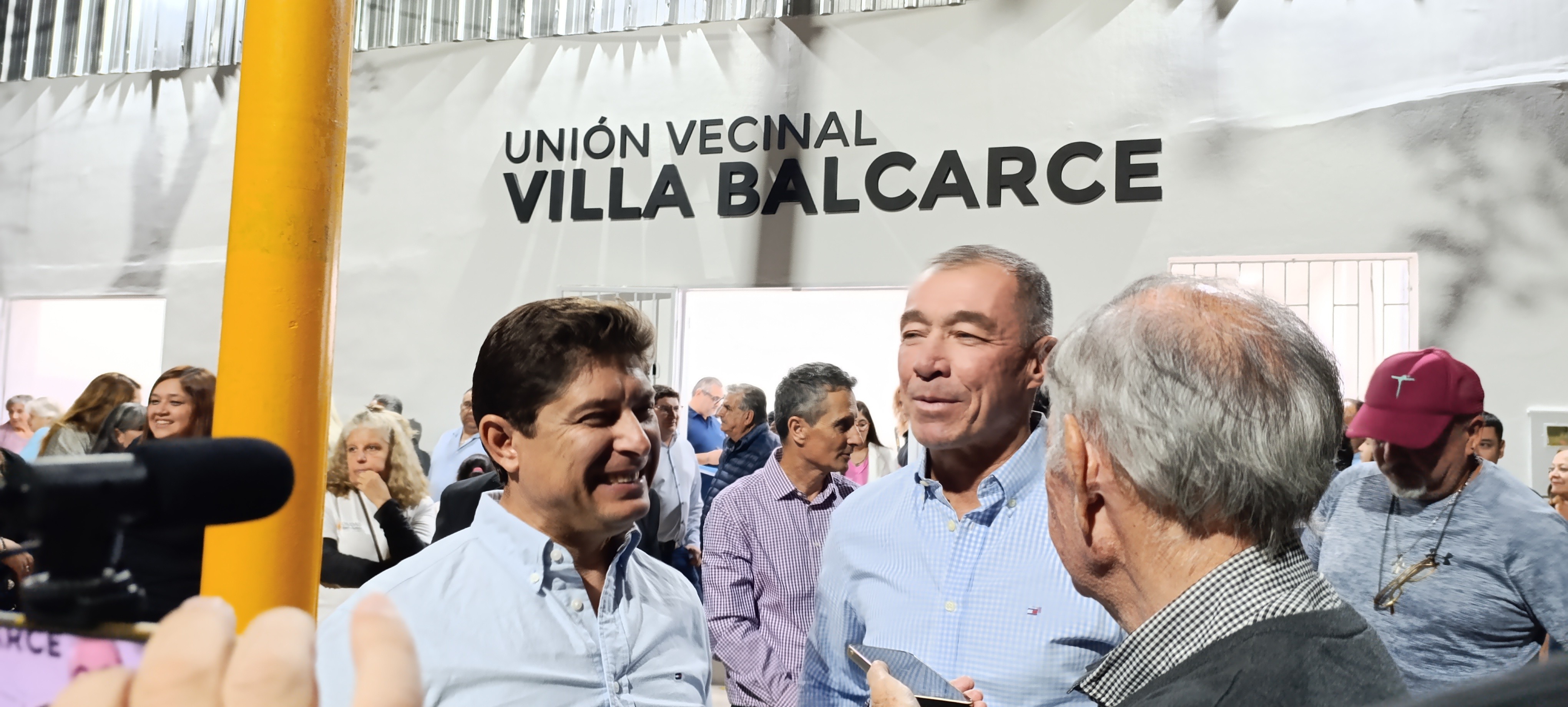 Con mucho esfuerzo y entendiendo que a las uniones vecinales hay que fomentarlas, el intendente de Santa Lucia, Juan José Orrego dejo inaugurada la remodelación de la U.V.  Balcarce