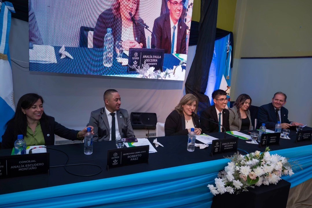 En la Casa de la Historia y la Cultura la intendenta Analía Becerra, encargada de brindar el discurso de apertura de Sesiones, presentó un amplio balance de gestión.