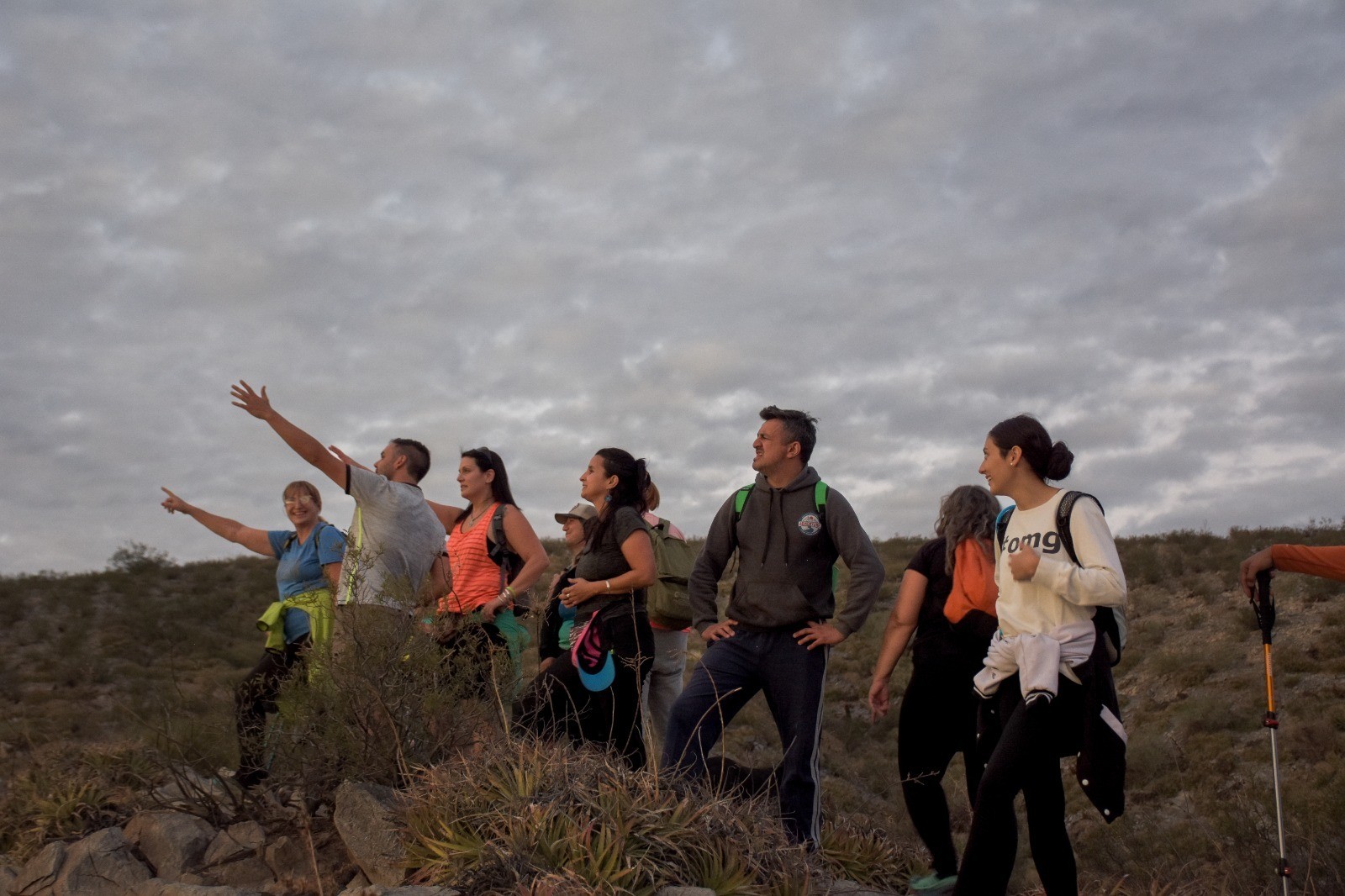Se realizo una exitosa jornada de senderismo bajo la luna llena en el Complejo Ceferino Namuncurá durante el fin de semana.