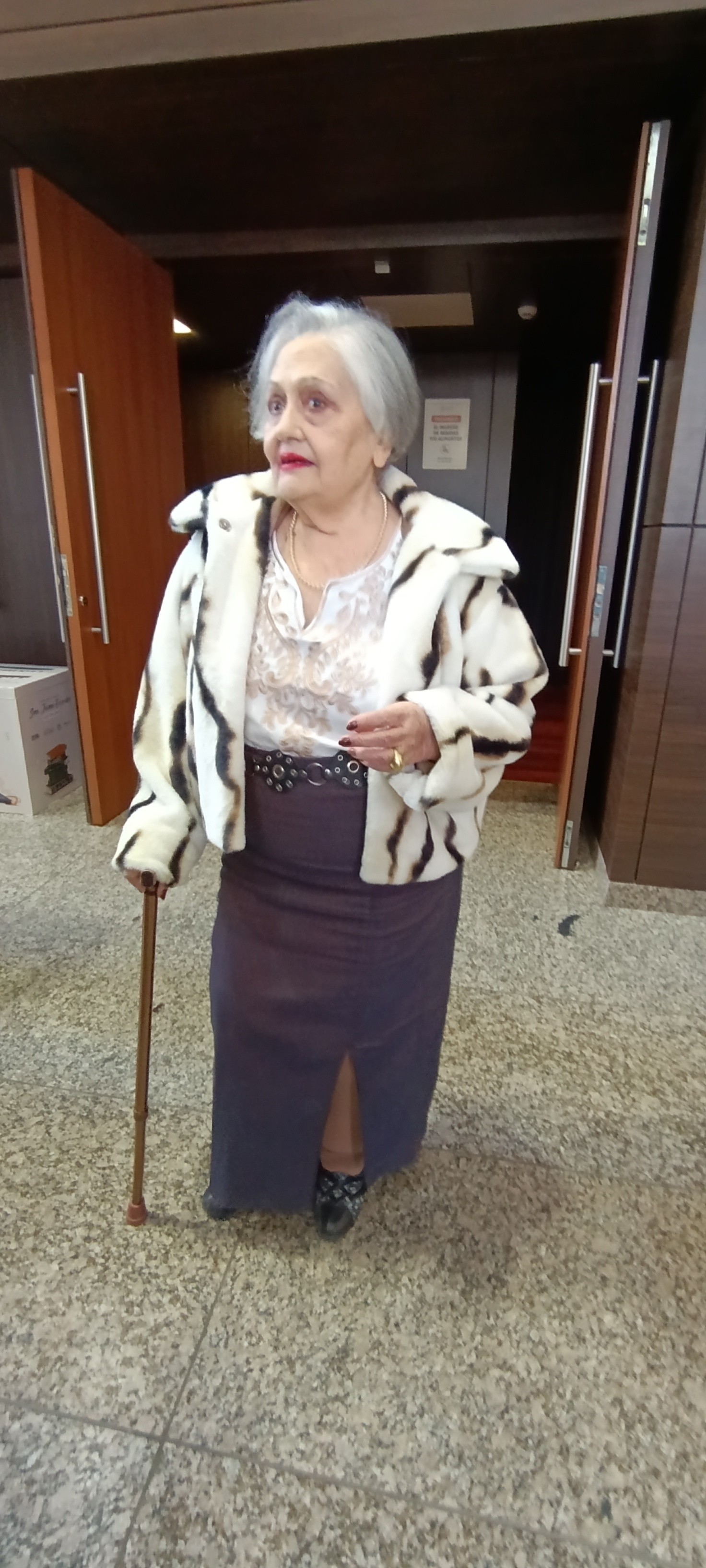 Sanjuanina de pura cepa, pero con un poco de acento porteño, luego de tener que vivir muchos años en Buenos Aires tras el terremoto, logro a sus 87 años ganar un concurso literario.