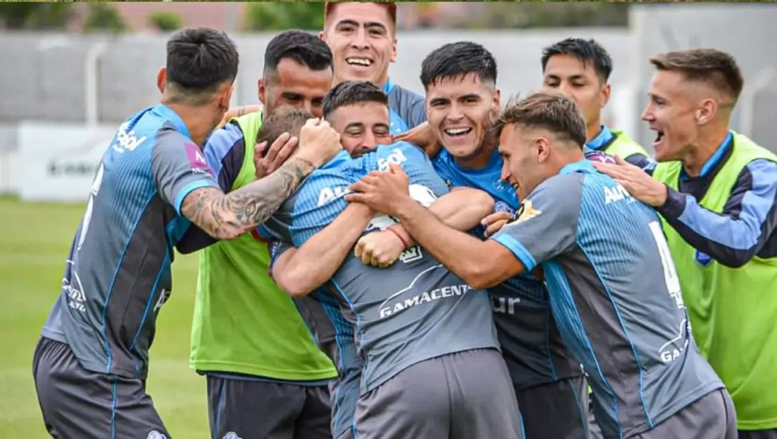 Ciudad de Bolívar le ganó por penales a Atlético de Rafaela y ascendió a la Primera Nacional