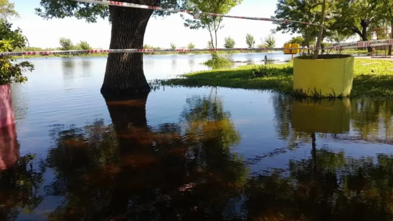 SAN ROQUE CORRIENTES: 250 EVACUADOS POR EL DESBORDE DEL RÍO SANTA LUCIA