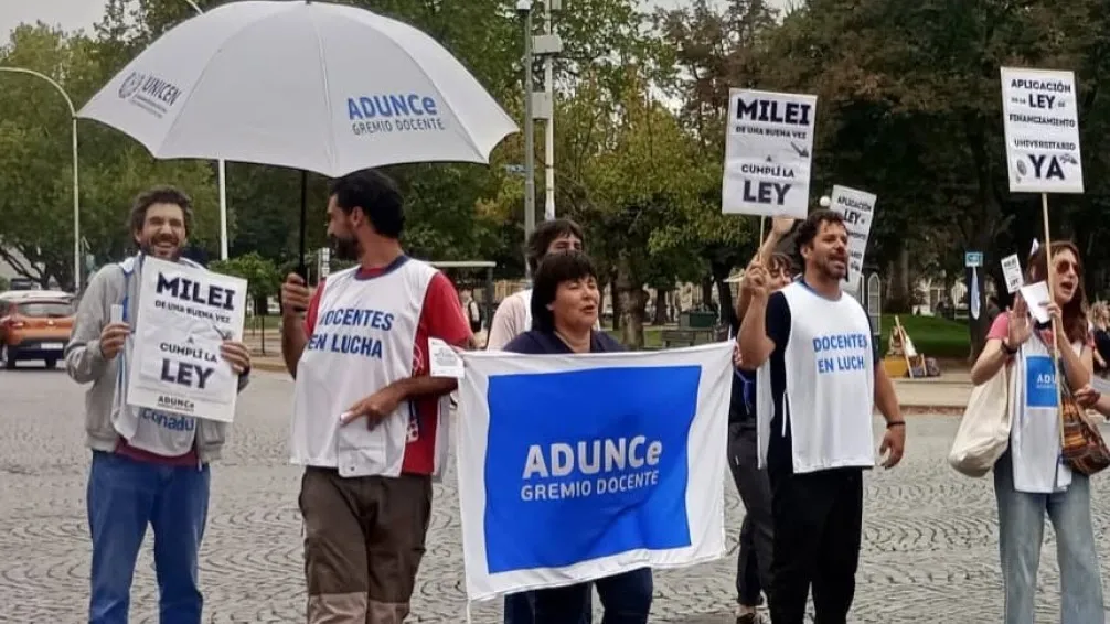 Milei llega a los 300 días sin cumplir la ley y la Unicen volverá al paro del 18 a 21 de agosto