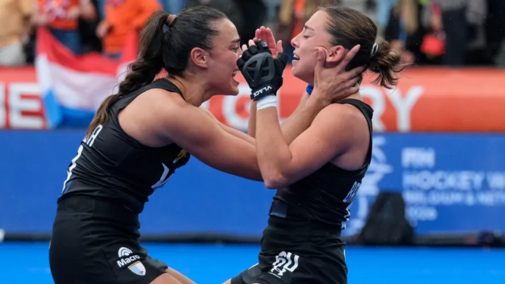 Brisa Bruggesser es campeona del mundo con Las Leonas