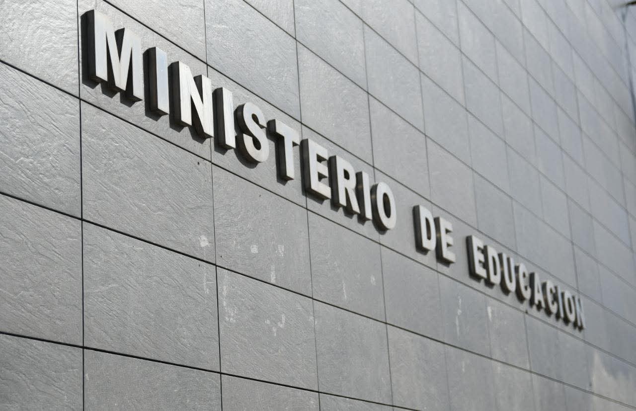 17d61f1a-415e-4386-90d0-30d326719a7e.jpeg Bono para docentes y auxiliares: sindicatos destacaron la medida anunciada por Torres y la inversión en infraestructura escolar