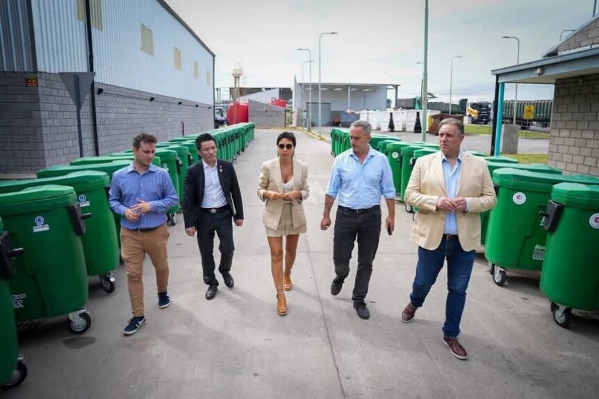 Mayra Mendoza presentó el programa “Eco-Súper” para reciclar materiales