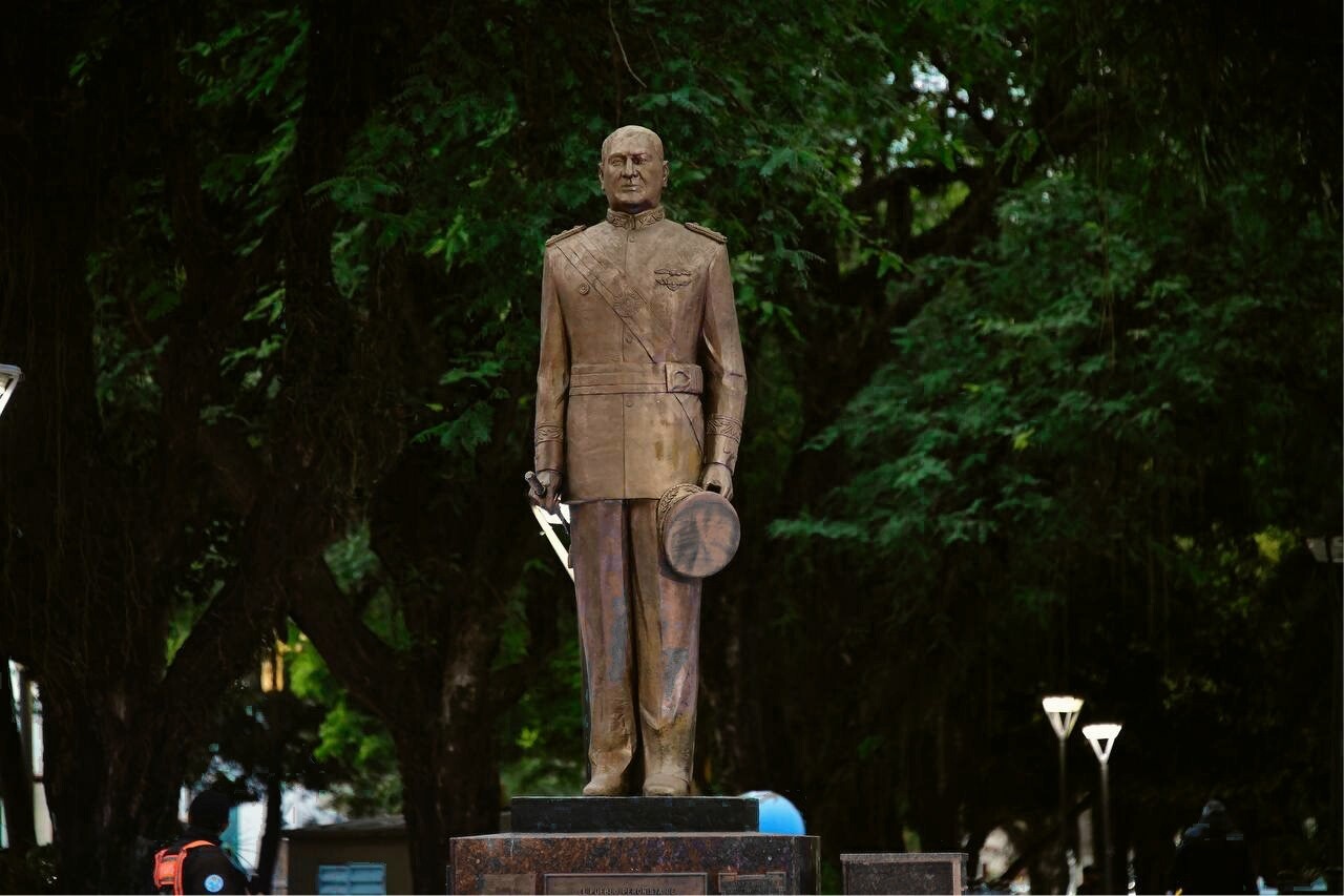 1.jpg Insfrán evocó la figura de Juan Domingo Perón, a 52 años de su muerte