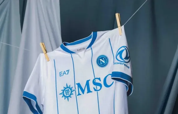 1.jpg Napoli presentó una camiseta en homenaje a Argentina