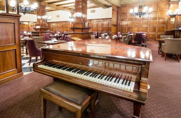 Claridge Hotel celebra 80 años con una noche de arte y literatura porteña