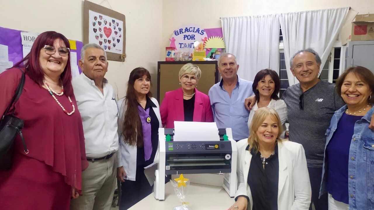 1a030463-e606-46d3-bce2-080794e0ec54.jpg EDUCACIÓN ACOMPAÑÓ A LA COMUNIDAD DE LA ESCUELA ESPECIAL N° 4 EN LA CELEBRACIÓN DE SUS 50 AÑOS