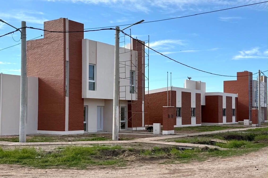 SÁENZ PEÑA: LAS VIVIENDAS DEL BARRIO SANTA RITA ENTRARON EN SU ETAPA FINAL