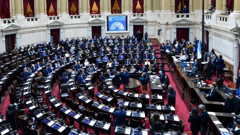 1.jpg Tras un extenso y acalorado debate, Diputados aprobó la reforma del régimen de zonas frías
