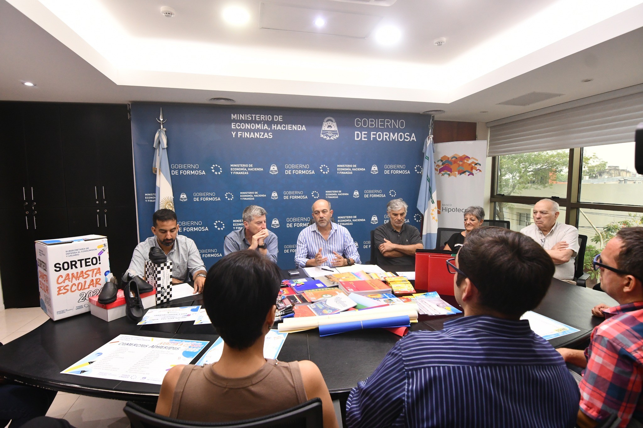 1.jpg Defensa al Consumidor junto al Banco Formosa presentaron el acuerdo “Semana del Consumidor”