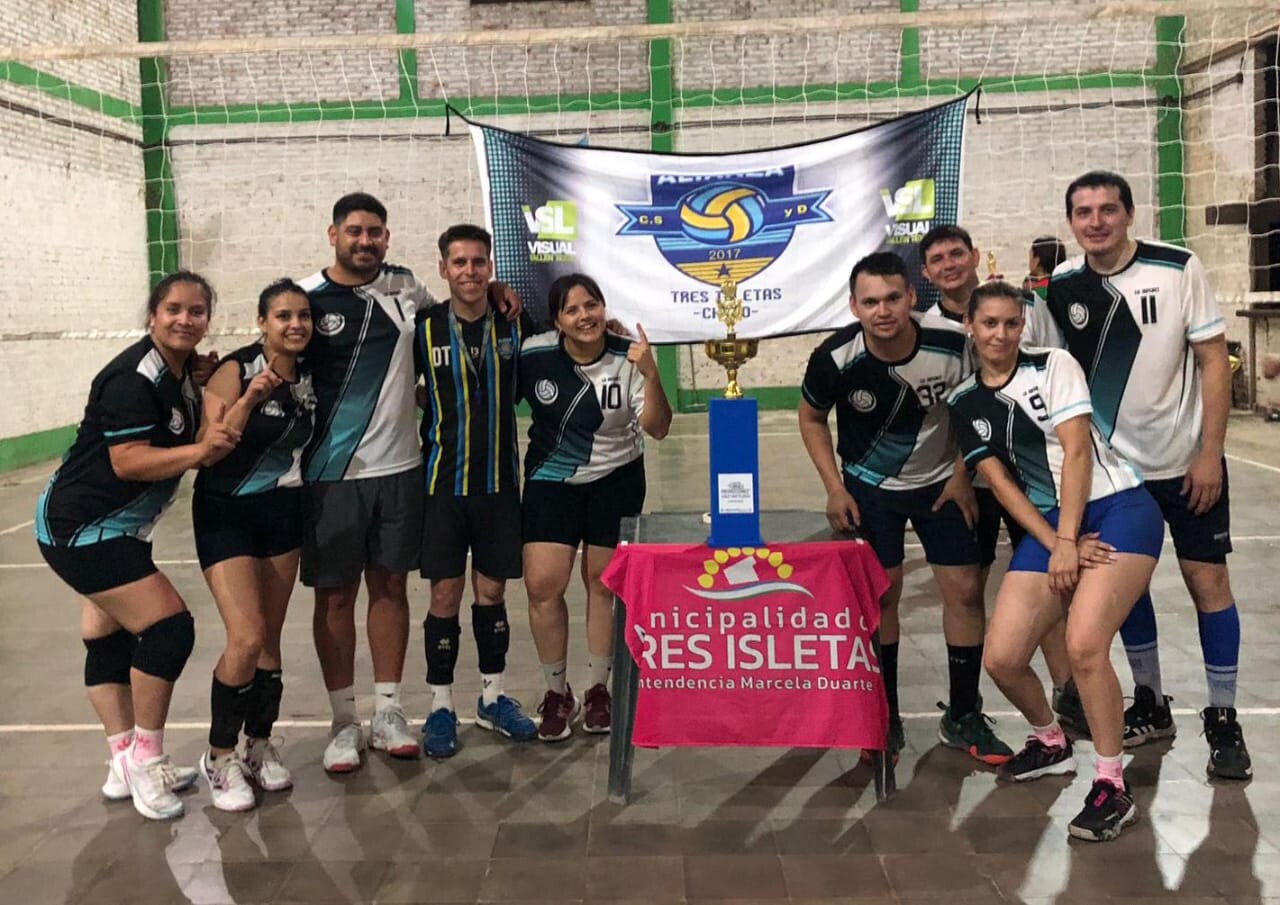 1d94a770-b029-4e47-b6e4-f2e3566f562b.jpg TRES ISLETAS: DISFRUTAMOS DEL TORNEO DE LAS PROMOCIONES VÓLEY MIXTO