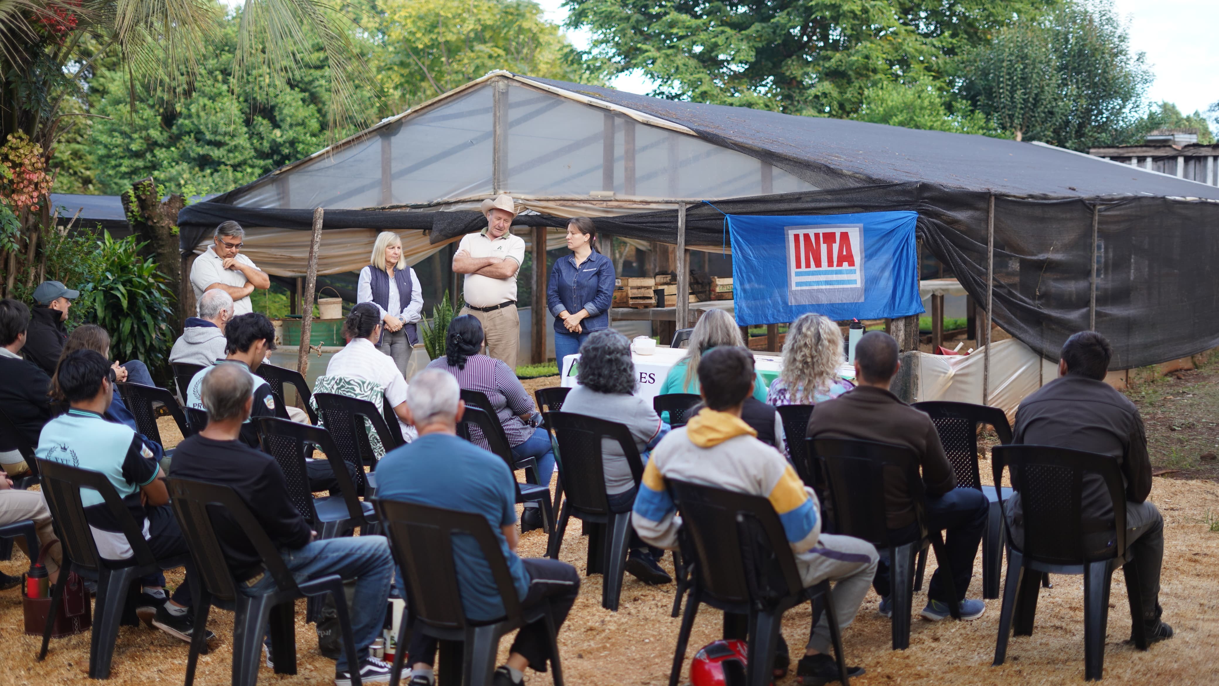 Comenzó la capacitación sobre Compost y Lombricultura en el Vivero Municipal